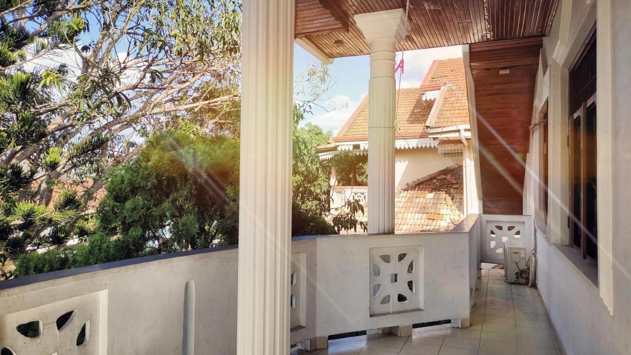 Airport Residence Inn Katunayake Exterior photo